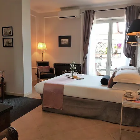 Konukevi Althea Roof Terrace 3*