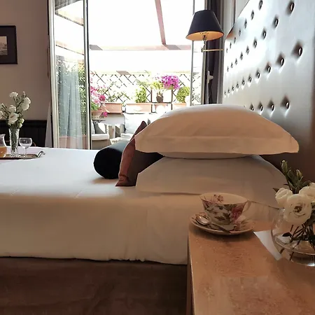 Konukevi Althea Roof Terrace 3*